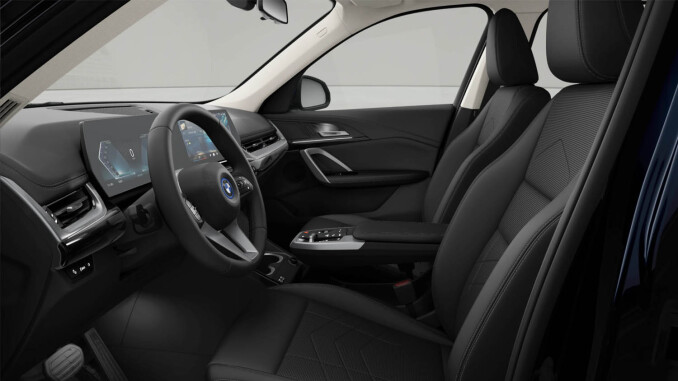 BMW iX1 230kW xDrive30 xLine 65kWh 5dr Auto Electric Estate - Image 4